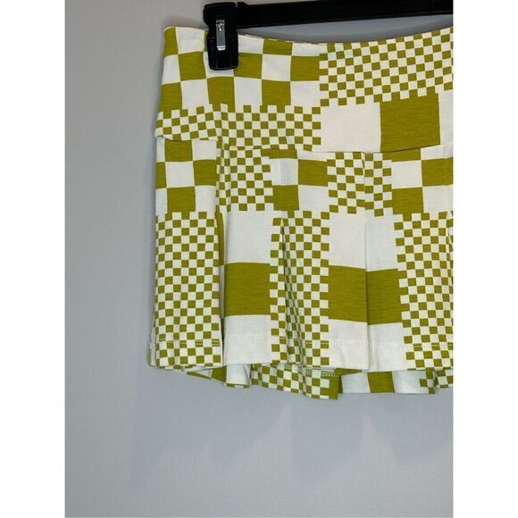 NWT Urban Outfitters Green and White Checkered Pleated Skater Mini Skirt Size Me - Picture 2 of 7